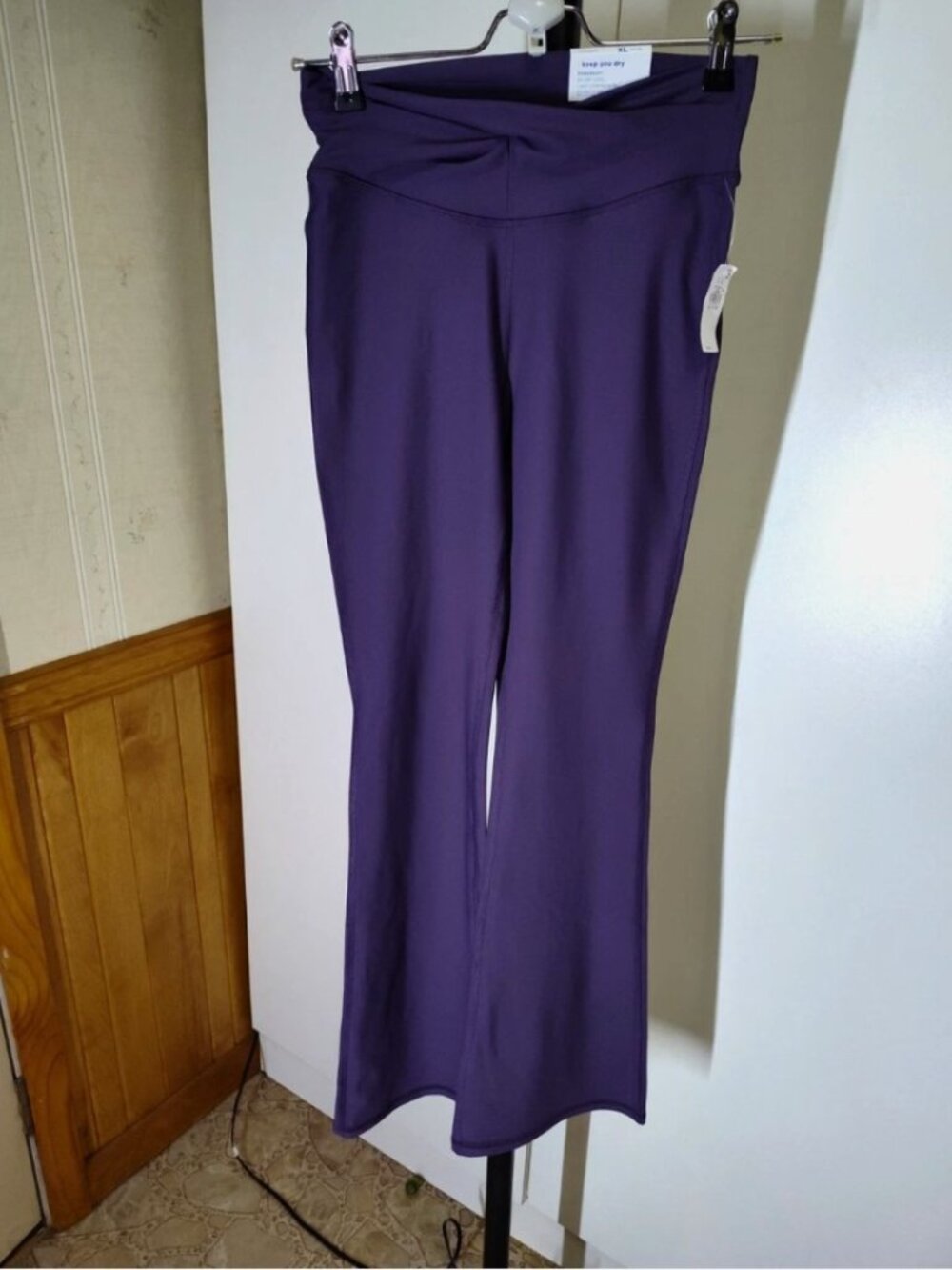 Old Navy PowerSoft Flare Leggings Purple XL (14-16) Trees Pull on Stretch